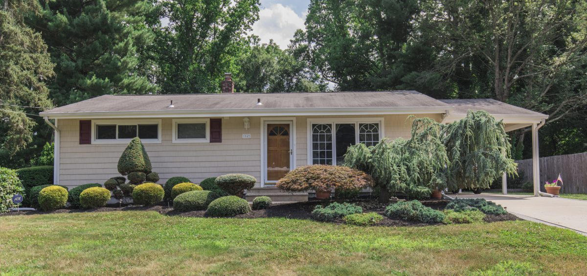 Home For Sale in Lincroft, NJ